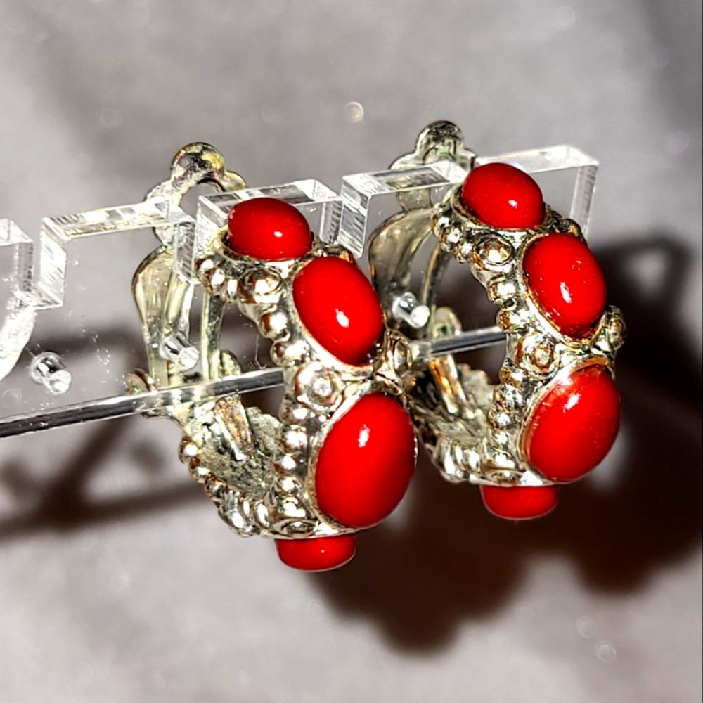 Vintage Silver Tone Red Cabichon Hoop Clip On Earrings